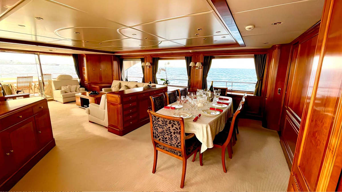 Аренда моторной яхты Benetti 30 Galaktika Skay на Мальдивах